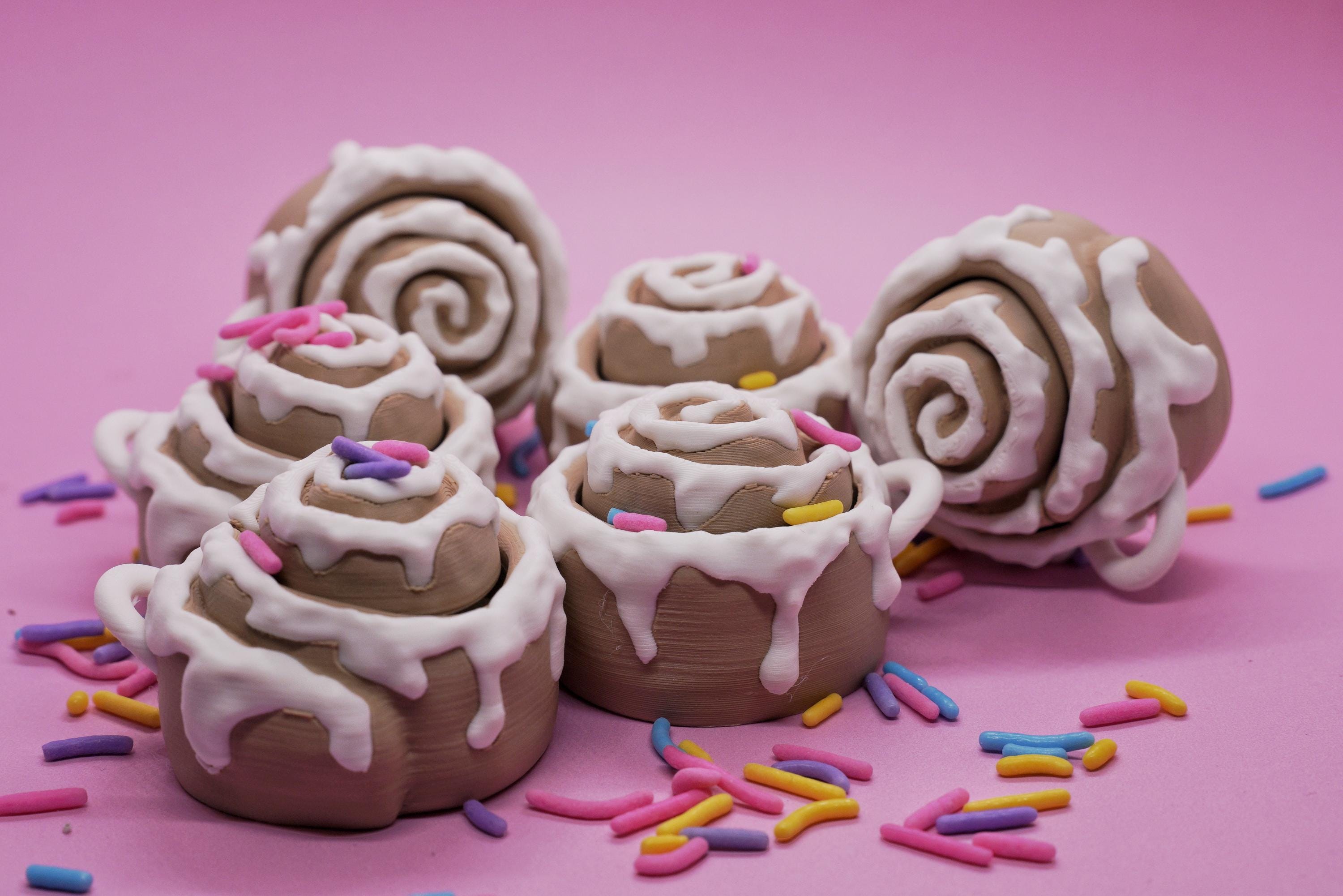 Cinnamon Roll Fidget Keychain